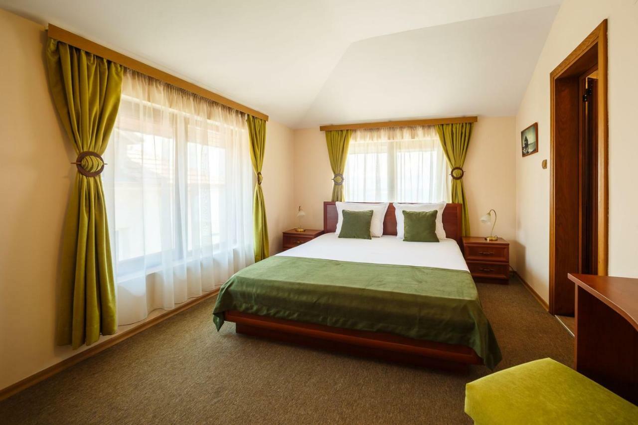 Hotel Albatros Old Town Sozopol Exteriör bild